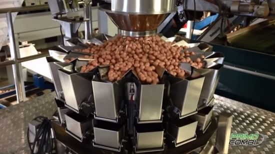 Packing potatoes with the WeighPack Systems PrimoCombi Scale and Swifty Bagger