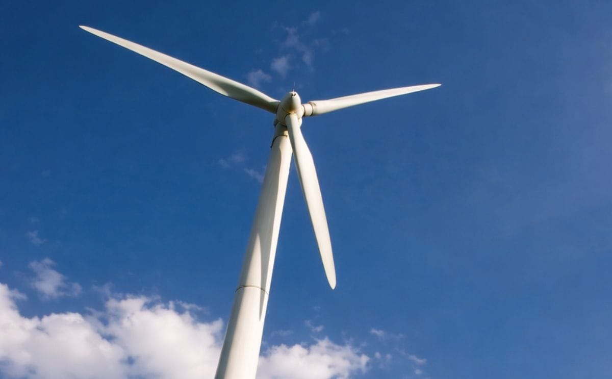 18 windturbines will line the roof of new Beloit kettle foods potato chip factory 18 windturbines will line the roof of new Beloit kettle foods potato chip factory
