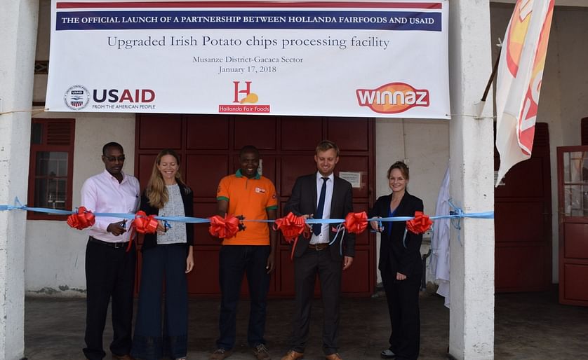 Launch of the upgraded potato processing plant of Hollanda Fair Foods on January 17, 2018. The upgrades bring the production capacity from 2 ton/day to 10 ton/day.
In the picture from left to right: a representative from district Musanze; Leslie Marbury;