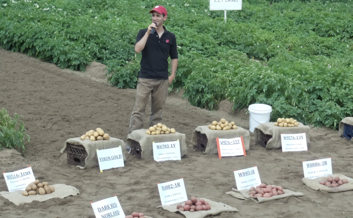 Wisconsin Potato Growers looking to the Future Wisconsin Potato Growers looking to the Future