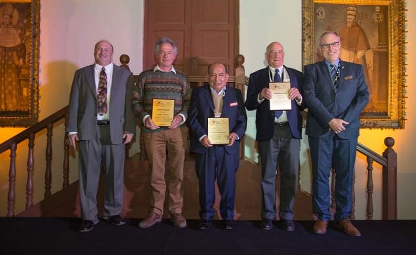 The award ceremony in Cusco, Peru on May 29, 2018 during the 10th World Potato Congress.
Standing from left to right: Tomas Houlihan, Award Committee Chair, Dr. Anton J. Haverkort, Mr. Alberto Salas, Dr. Gary Secor and Romain Cools, WPC Inc. President.
