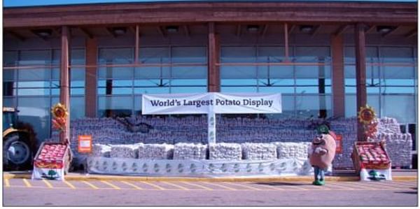  Worlds largest potato display