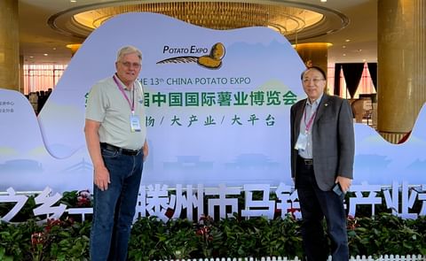 WPC President Peter VanderZaag, and Mr. Xiaoping Lu, WPC International Advisor and retired Director of the CIP-China Centre for Asia and Pacific (CCCAP). WPC President Peter VanderZaag, and Mr. Xiaoping Lu, WPC International Advisor and retired Director of the CIP-China Centre for Asia and Pacific (CCCAP).