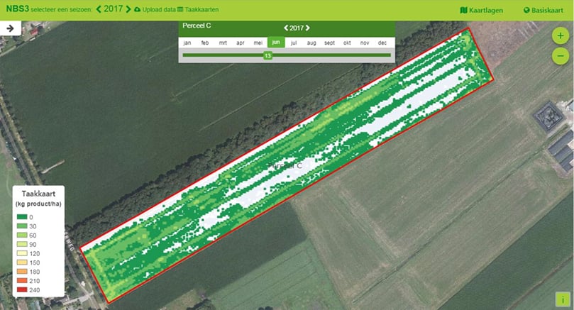 The fertilisation advice is converted (by akkerweb.eu) into an application map for the on-board computer of the tractor which controls he fertiliser spreader The fertilisation advice is converted (by akkerweb.eu) into an application map for the on-board computer of the tractor which controls he fertiliser spreader