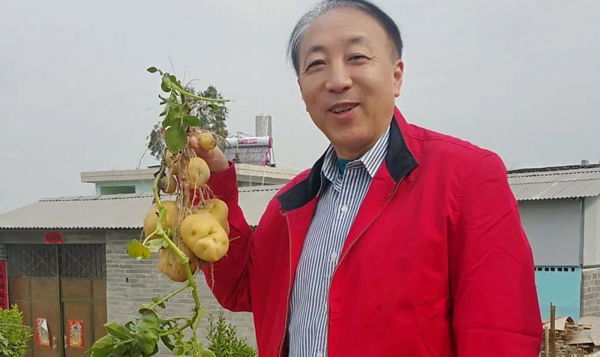 The WPC Board congratulates Mr. Xiaoping Lu, WPC International Advisor upon his retirement as Director of the International Potato Center-China Center